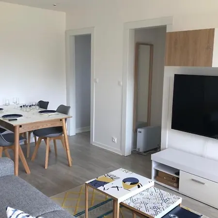 Appartement Beautiful With Gardenlk