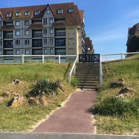 Beautiful With Gardenlk * Cabourg